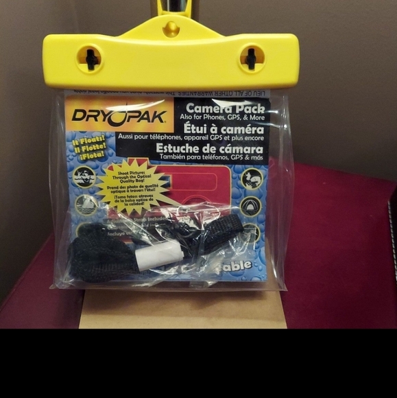 Dry Pak Waterproof Case For Camera or Phones by Kwik Tek BNWT - Picture 2 of 4